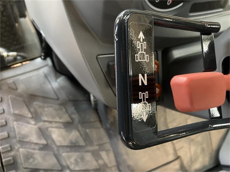 Máy cày đa dụng Massey Ferguson 1740 HC: hình 9