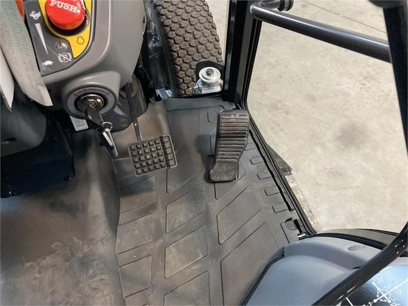 Máy cày đa dụng Massey Ferguson 1740 HC: hình 10