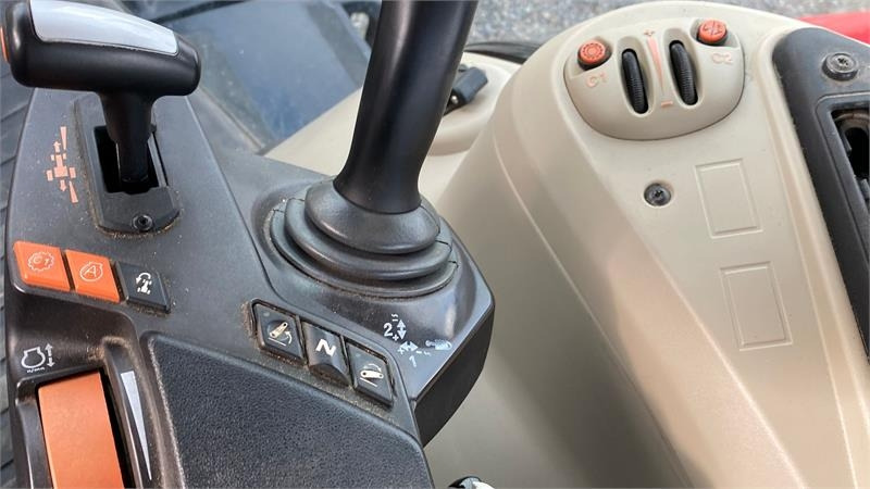 Massey Ferguson 7718S Dyna 6 Efficient inkl. FL4327 Frontlæsser  - Máy cày: hình 4 Massey Ferguson 7718S Dyna 6 Efficient inkl. FL4327 Frontlæsser  - Máy cày: hình 4