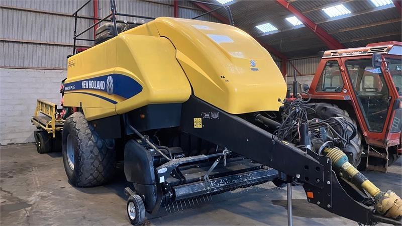 New Holland BB9090 Plus - Máy đóng kiện vuông: hình 2 New Holland BB9090 Plus - Máy đóng kiện vuông: hình 2