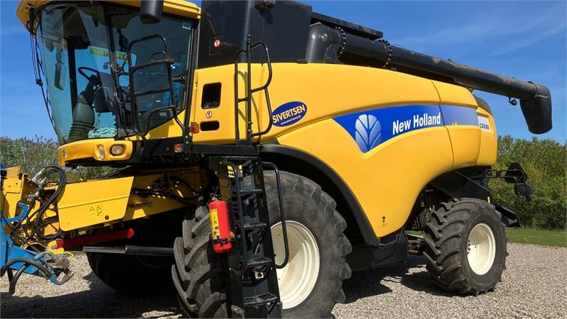 New Holland CX 8080 SLH med 30 fods Varifeed - Máy gặt đập: hình 1 New Holland CX 8080 SLH med 30 fods Varifeed - Máy gặt đập: hình 1