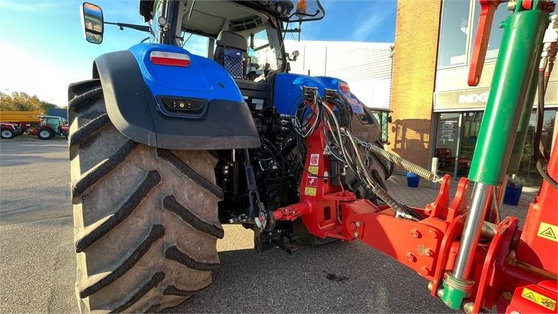 New Holland T7.315 HD AutoComand - Máy cày: hình 4 New Holland T7.315 HD AutoComand - Máy cày: hình 4
