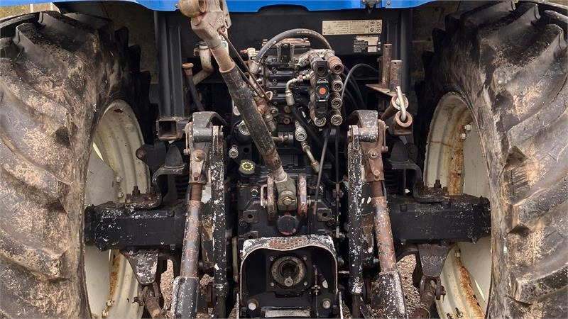 New Holland TS 115 A - Máy cày: hình 5 New Holland TS 115 A - Máy cày: hình 5