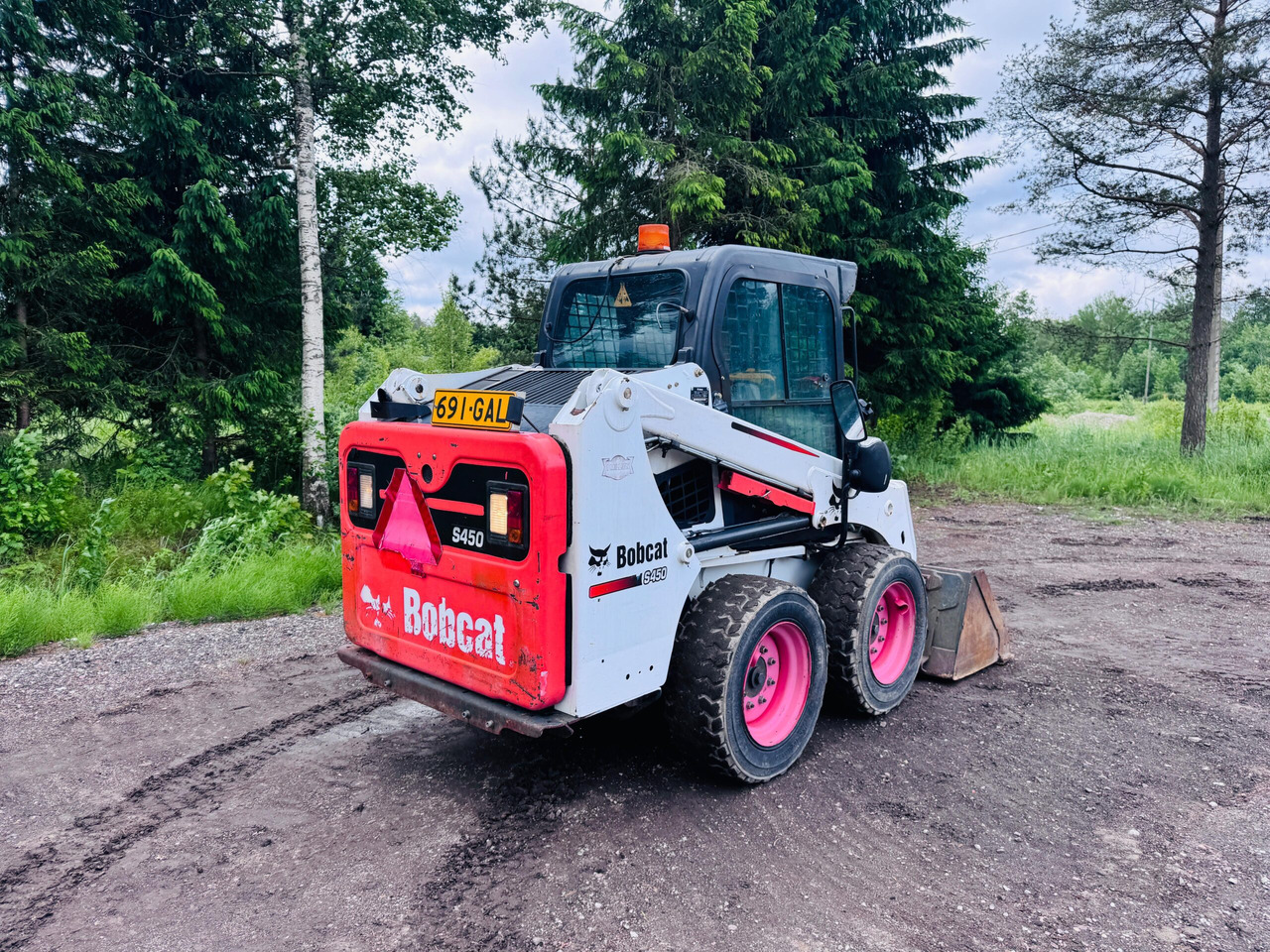 BOBCAT S450 - Máy xúc lật đa năng: hình 4 BOBCAT S450 - Máy xúc lật đa năng: hình 4