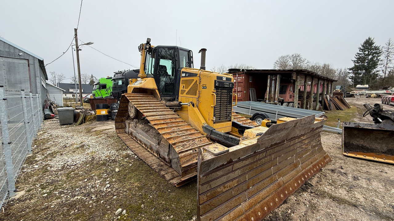 CAT D6N LGP - Máy ủi: hình 2 CAT D6N LGP - Máy ủi: hình 2