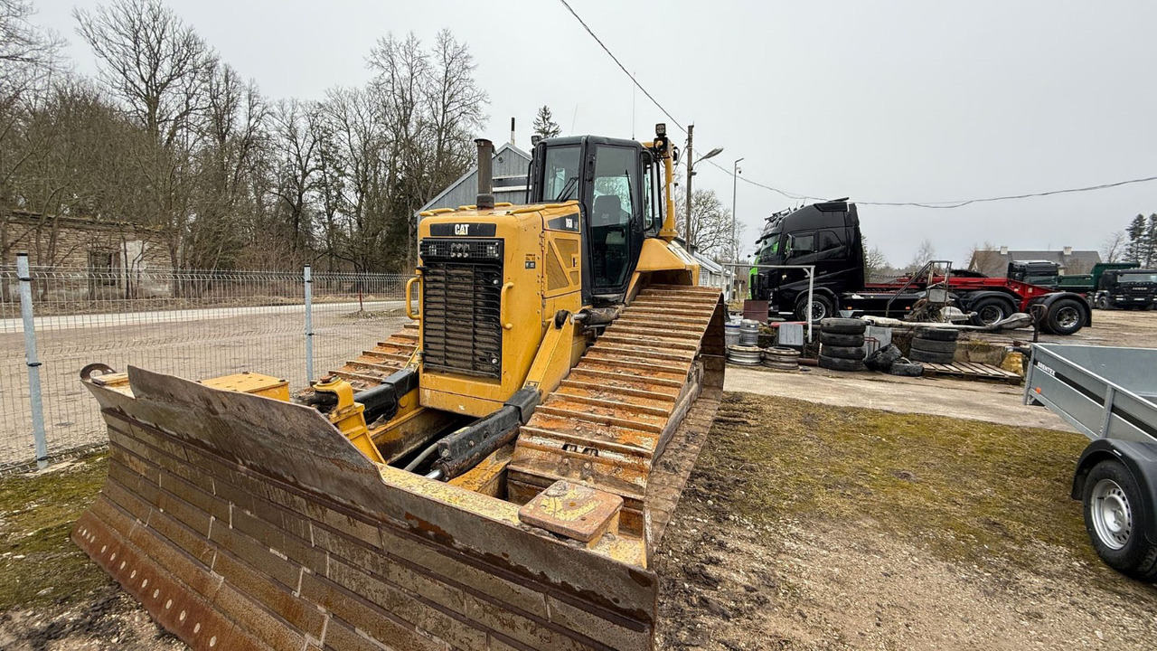CAT D6N LGP - Máy ủi: hình 1 CAT D6N LGP - Máy ủi: hình 1