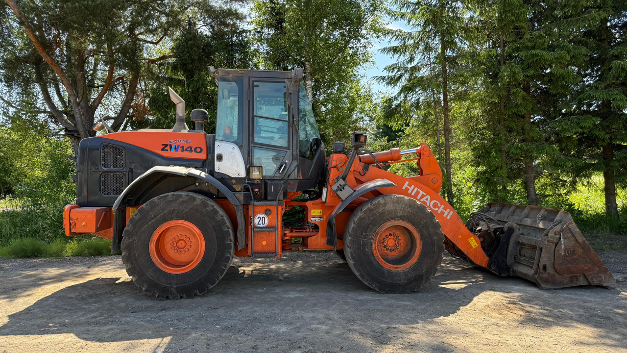 Hitachi ZW140 - Máy xúc lật bánh lốp: hình 5 Hitachi ZW140 - Máy xúc lật bánh lốp: hình 5