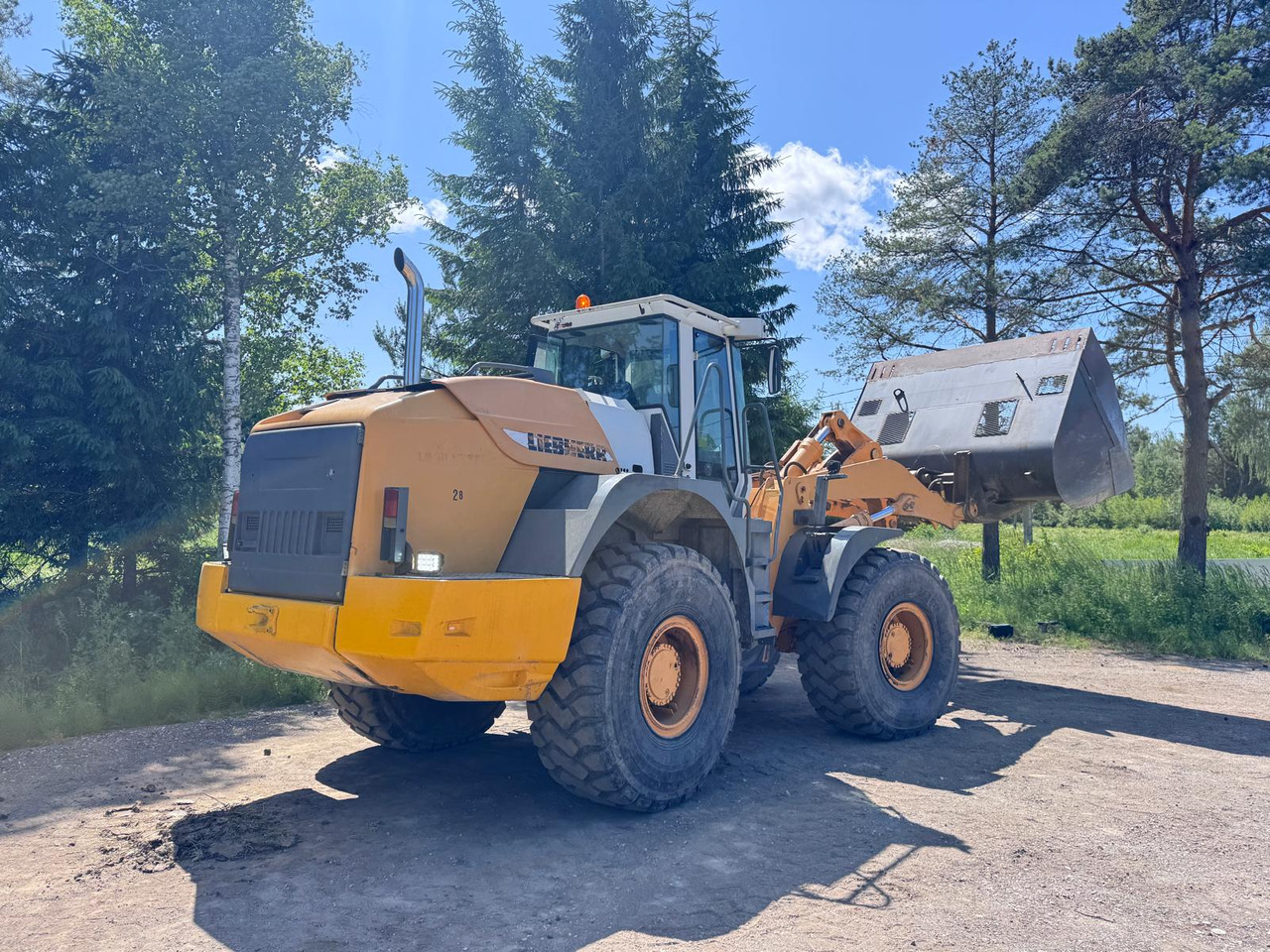 Liebherr L544 - Máy xúc lật bánh lốp: hình 4 Liebherr L544 - Máy xúc lật bánh lốp: hình 4