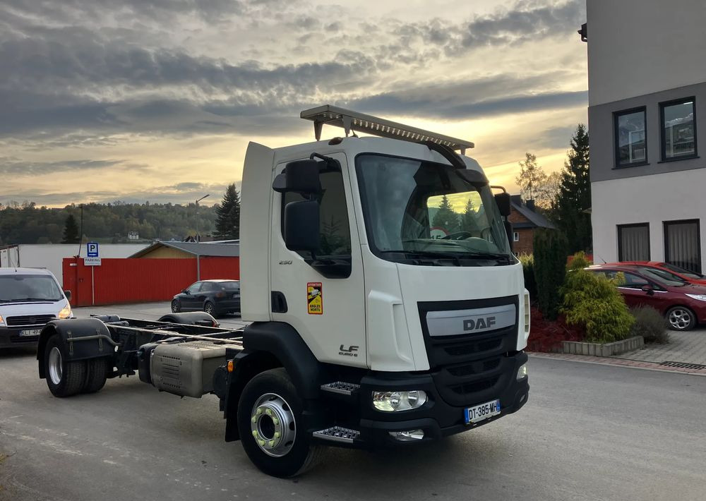 DAF Daf FL 16.250 euro  6 ramo do zabudowy - Xe tải khung gầm: hình 2 DAF Daf FL 16.250 euro  6 ramo do zabudowy - Xe tải khung gầm: hình 2