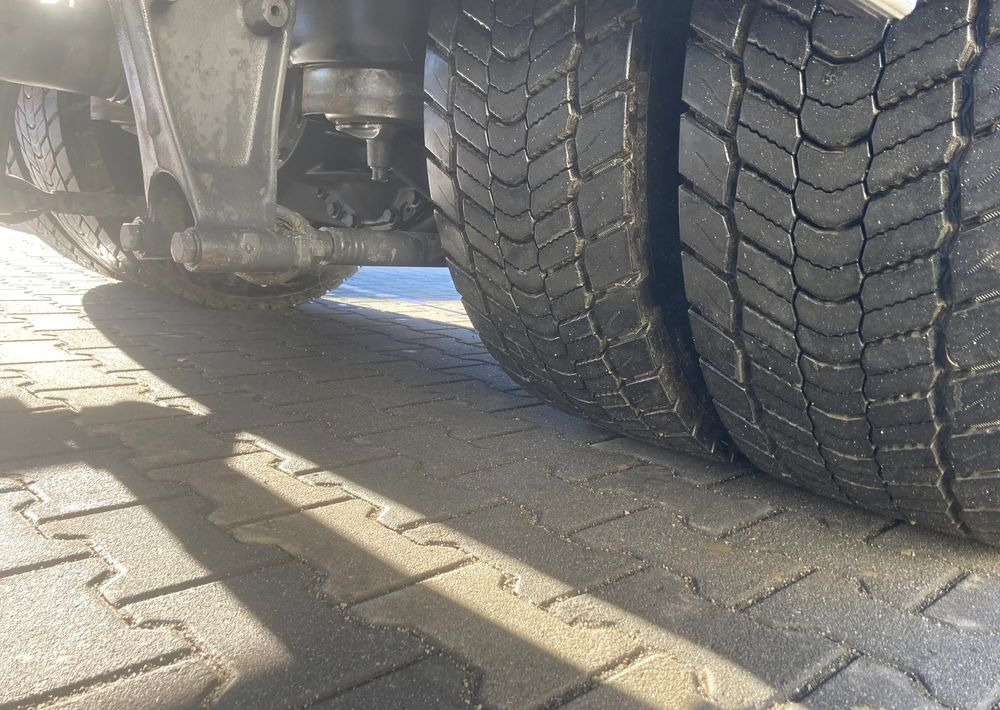 DAF Daf LF 18.280 chłodnia izoterma 22 palety - Xe tải đông lạnh: hình 4 DAF Daf LF 18.280 chłodnia izoterma 22 palety - Xe tải đông lạnh: hình 4