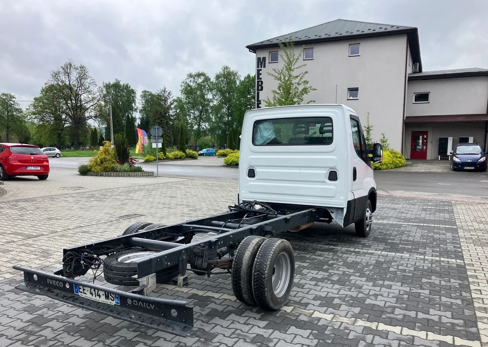Iveco DAILY 35C13 ramo do zabudowy kiper wywrotka - Xe tải khung gầm: hình 3 Iveco DAILY 35C13 ramo do zabudowy kiper wywrotka - Xe tải khung gầm: hình 3