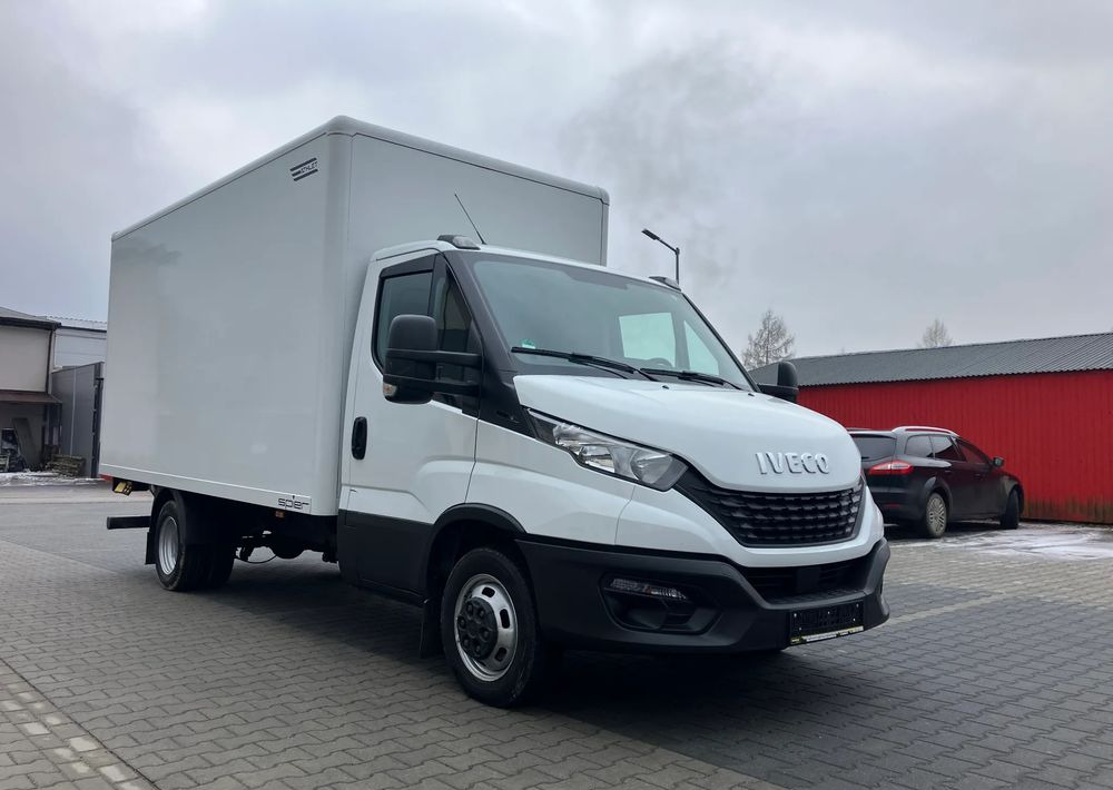 Iveco DAILY 35C16 kontener kurierka winda STAN PERFEKCYJNY - Xe tải nhỏ thùng kín: hình 2 Iveco DAILY 35C16 kontener kurierka winda STAN PERFEKCYJNY - Xe tải nhỏ thùng kín: hình 2
