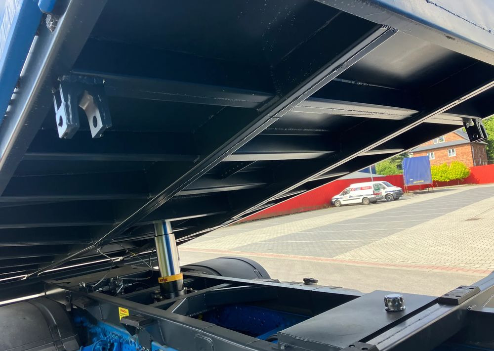 Mercedes-Benz ANTOS 1830 solidny kiper wywrotka blokada mostu - Xe ben: hình 4 Mercedes-Benz ANTOS 1830 solidny kiper wywrotka blokada mostu - Xe ben: hình 4