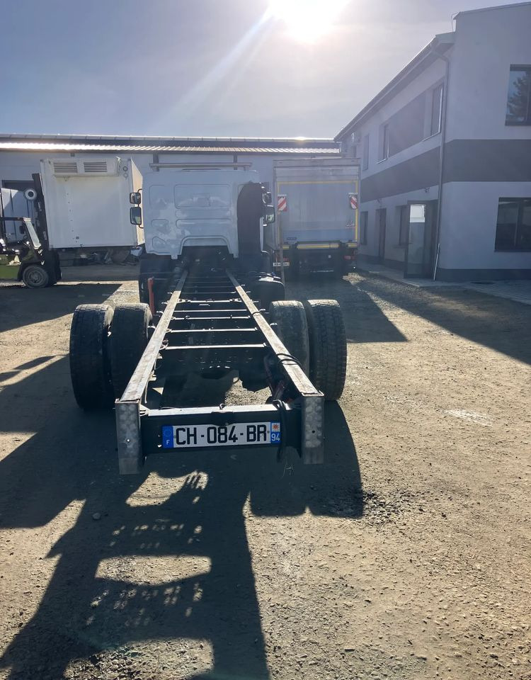 Renault RENAULT Premium 280 ramo do zabudowy - Xe tải khung gầm: hình 4 Renault RENAULT Premium 280 ramo do zabudowy - Xe tải khung gầm: hình 4