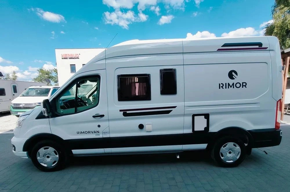 FORD Rimor NEW Ford Van 238 Truma Diesel Roller Shutters Remis AUTOMAT - Xe cắm trại: hình 3 FORD Rimor NEW Ford Van 238 Truma Diesel Roller Shutters Remis AUTOMAT - Xe cắm trại: hình 3