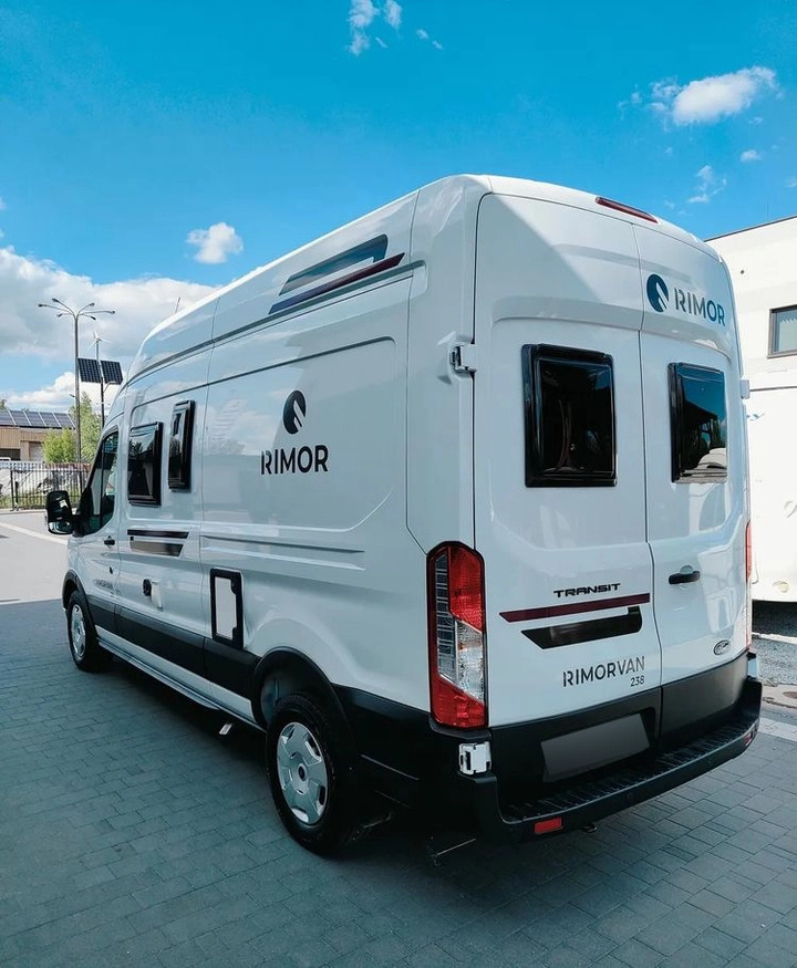 FORD Rimor NEW Ford Van 238 Truma Diesel Roller Shutters Remis AUTOMAT - Xe cắm trại: hình 4 FORD Rimor NEW Ford Van 238 Truma Diesel Roller Shutters Remis AUTOMAT - Xe cắm trại: hình 4