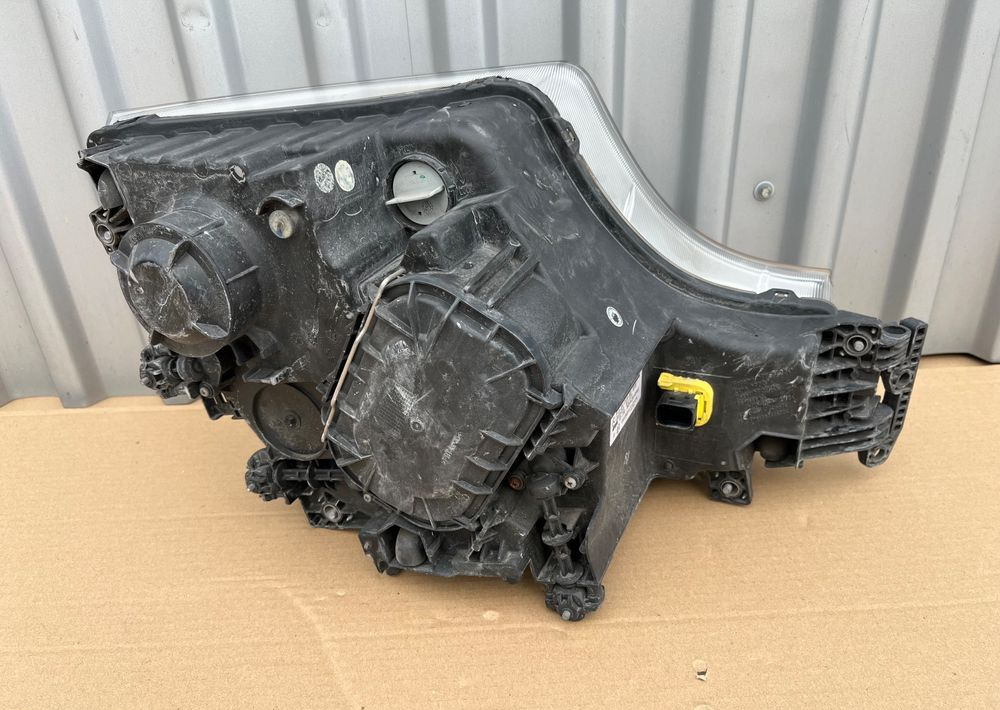 Lampa Mercedes Actros MP4 euro 6 MP 4 reflektor lewy - Đèn/ Chiếu sáng cho Xe tải: hình 2 Lampa Mercedes Actros MP4 euro 6 MP 4 reflektor lewy - Đèn/ Chiếu sáng cho Xe tải: hình 2