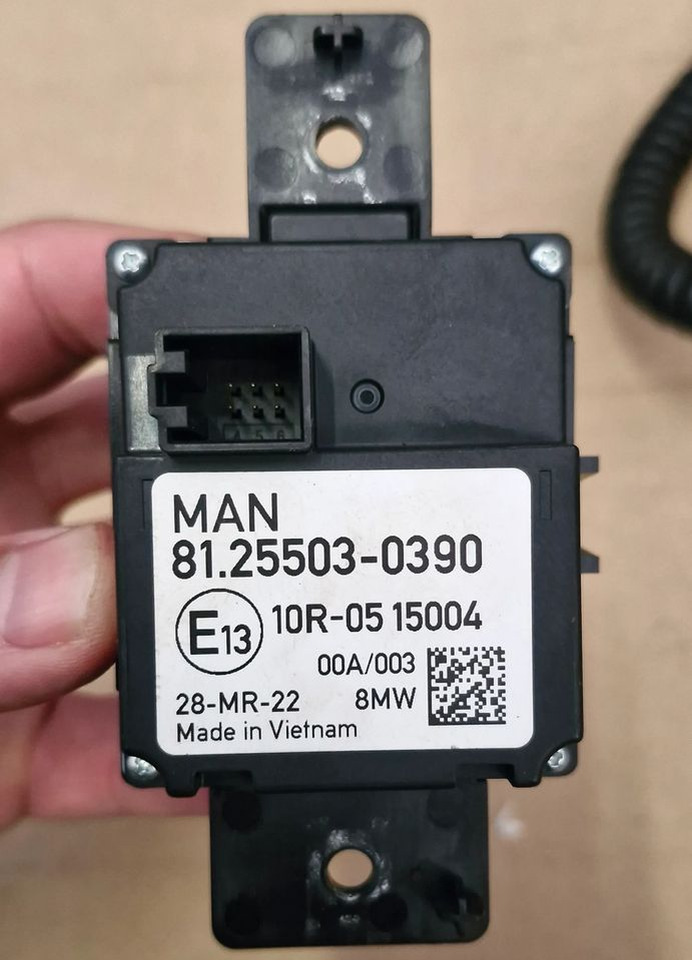 MAN TG3 TGX TGS HAMULEC RĘCZNY 81.25503-0390 - Hệ thống nhiên liệu: hình 2 MAN TG3 TGX TGS HAMULEC RĘCZNY 81.25503-0390 - Hệ thống nhiên liệu: hình 2