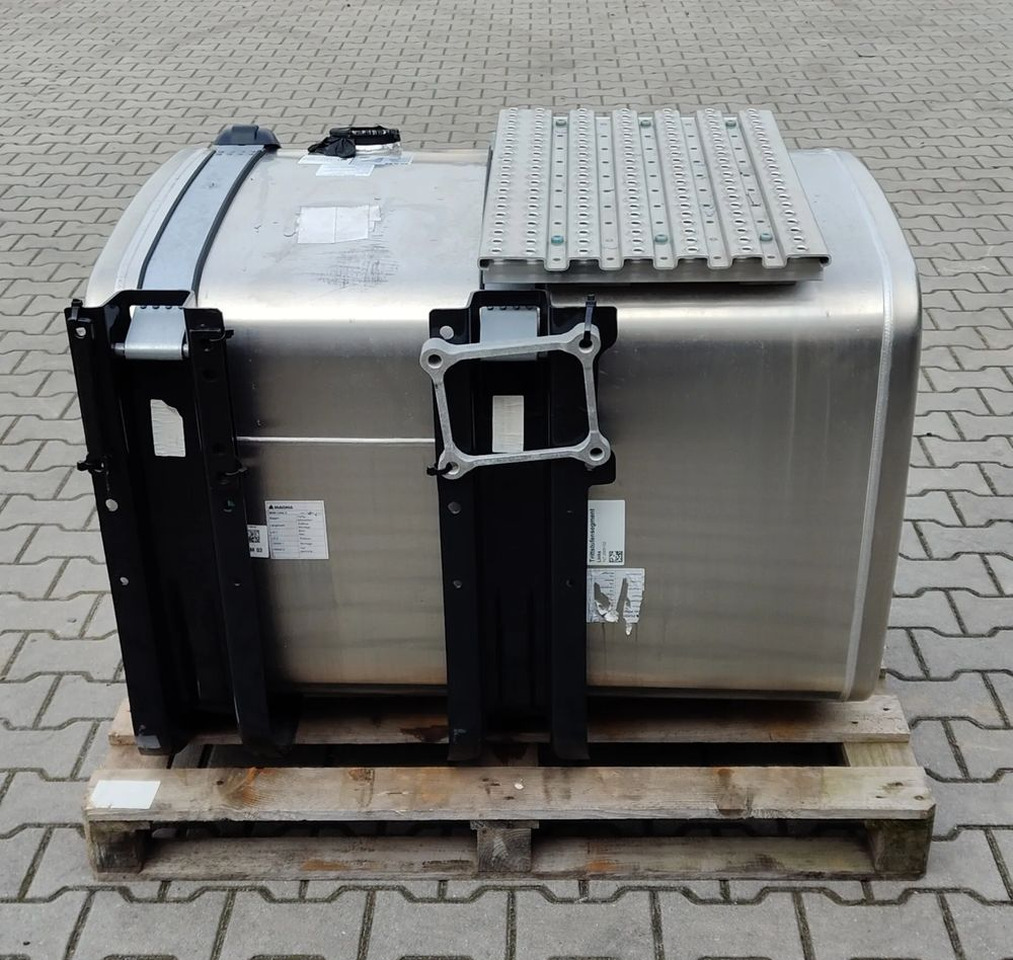 MAN TG3 TGX TGS ZBIORNIK PALIWA KOMPLETNY 460L NOWY - Bình nhiên liệu cho Xe tải: hình 2 MAN TG3 TGX TGS ZBIORNIK PALIWA KOMPLETNY 460L NOWY - Bình nhiên liệu cho Xe tải: hình 2