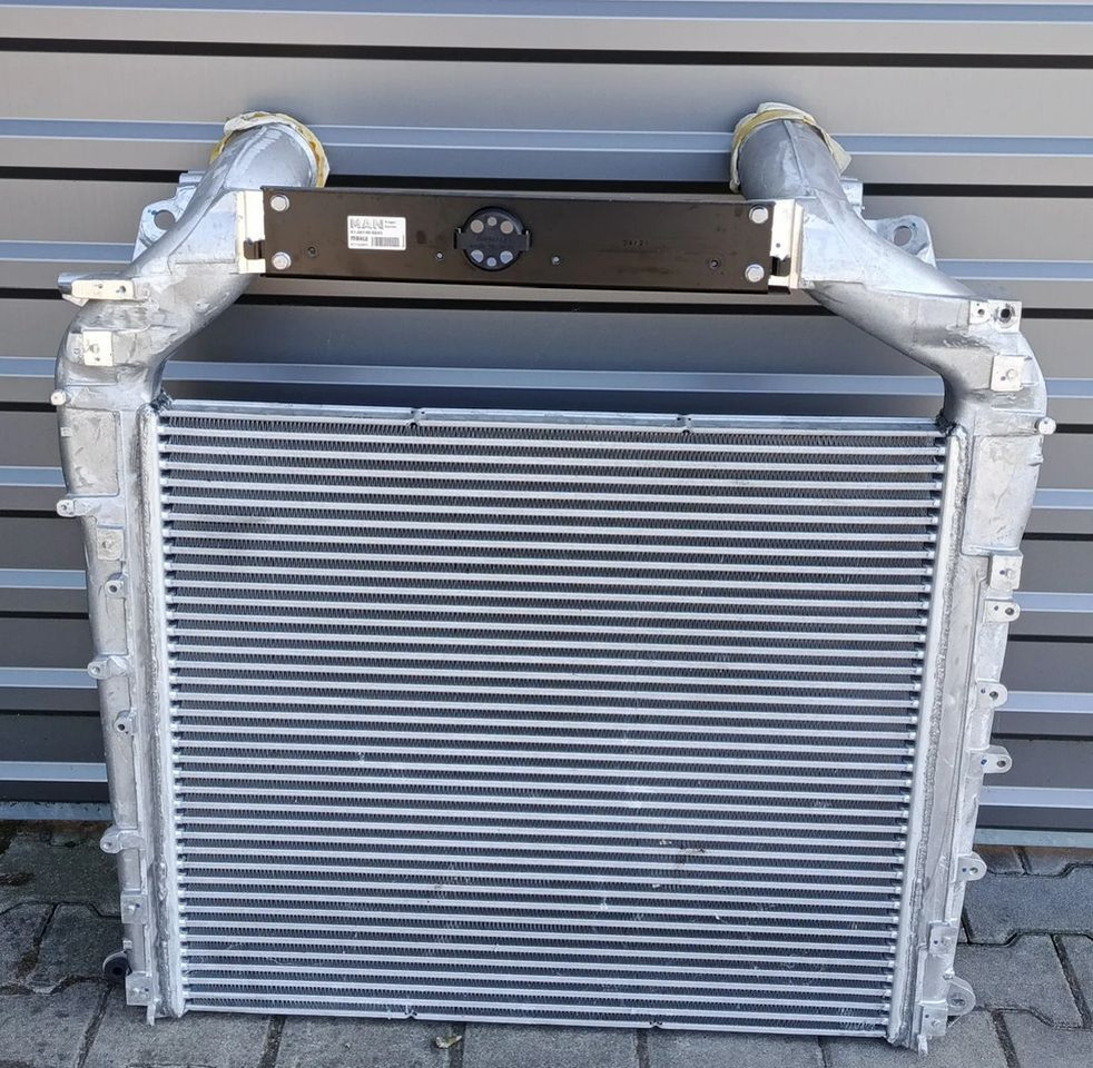MAN TGS TG3 CHŁODNICA POWIETRZA INTERCOOLER NOWY - Hệ thống làm mát: hình 2 MAN TGS TG3 CHŁODNICA POWIETRZA INTERCOOLER NOWY - Hệ thống làm mát: hình 2