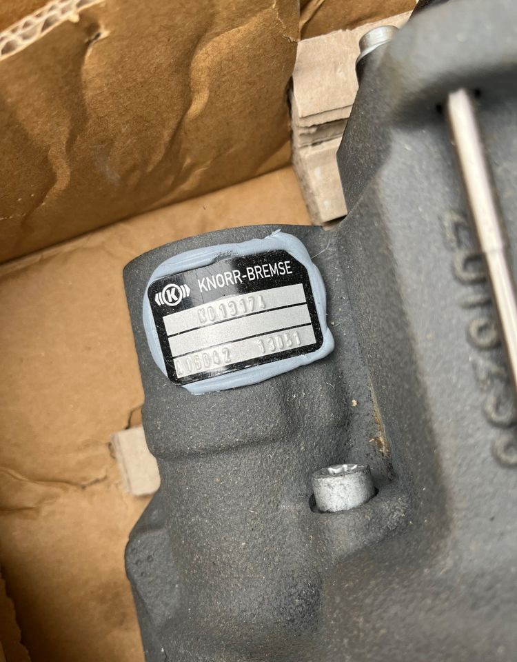 NOWY zacisk hamulcowy Knorr Bremse K013174 - Bộ kẹp phanh cho Xe tải: hình 2 NOWY zacisk hamulcowy Knorr Bremse K013174 - Bộ kẹp phanh cho Xe tải: hình 2