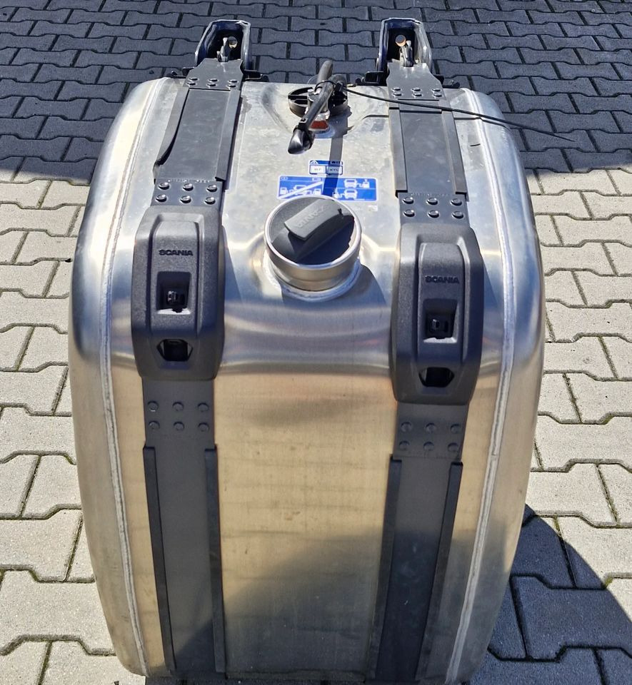 SCANIA R S ZBIORNIK PALIWA 220L NOWY - Hệ thống nhiên liệu: hình 1 SCANIA R S ZBIORNIK PALIWA 220L NOWY - Hệ thống nhiên liệu: hình 1