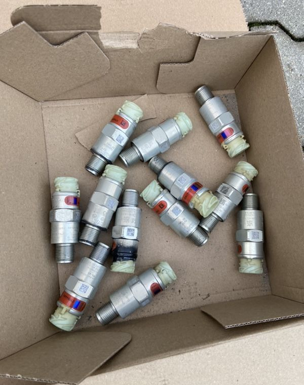 Tachograf Stoneridge MAN TGX TGS TGL TGM impulsator - Máy đo tốc độ cho Xe tải: hình 4 Tachograf Stoneridge MAN TGX TGS TGL TGM impulsator - Máy đo tốc độ cho Xe tải: hình 4