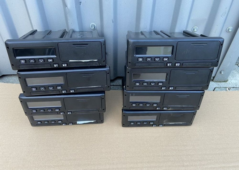 Tachograf Stoneridge MAN TGX TGS TGL TGM impulsator - Máy đo tốc độ cho Xe tải: hình 1 Tachograf Stoneridge MAN TGX TGS TGL TGM impulsator - Máy đo tốc độ cho Xe tải: hình 1