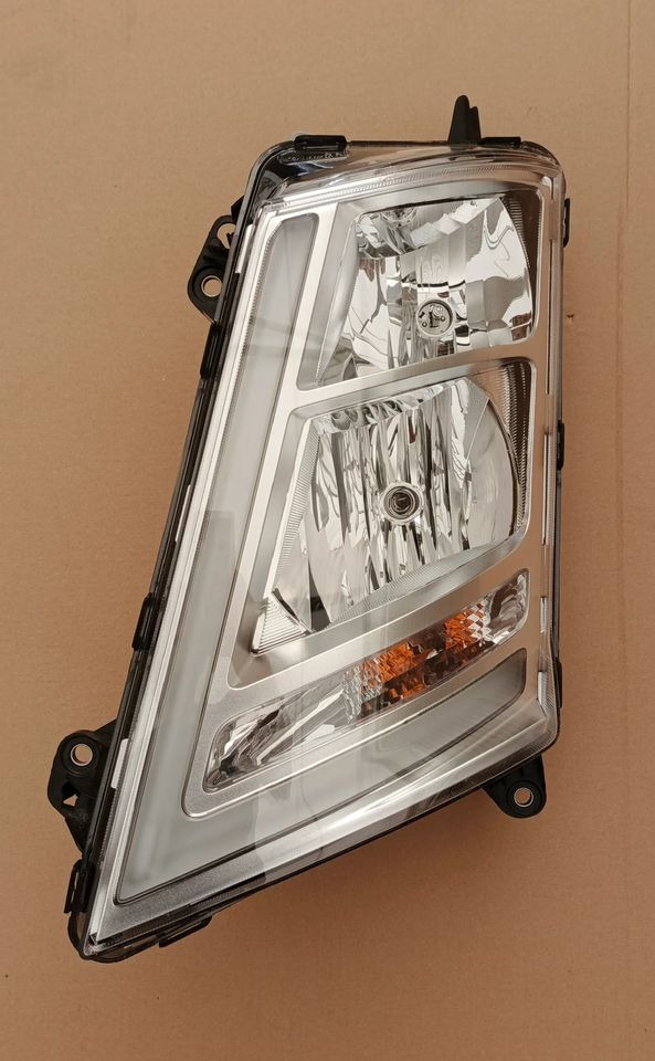 VOLVO FH4 LAMPA PRZEDNIA LEWA H7 2024r 24159327 - Đèn/ Chiếu sáng cho Xe tải: hình 1 VOLVO FH4 LAMPA PRZEDNIA LEWA H7 2024r 24159327 - Đèn/ Chiếu sáng cho Xe tải: hình 1