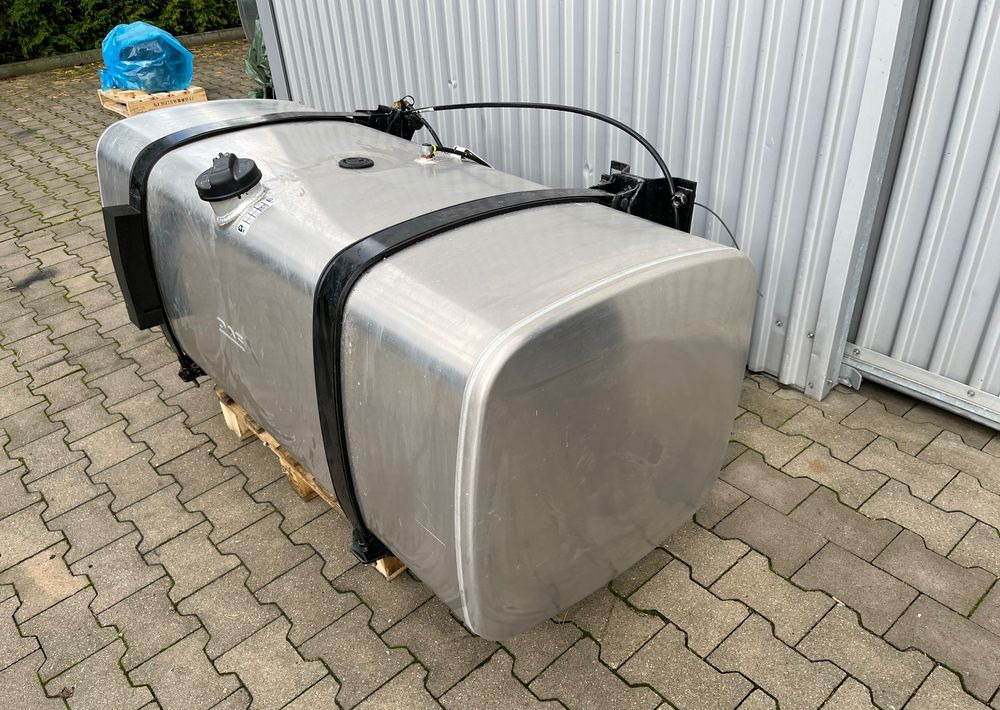 Zbiornik paliwa DAF XG XF CF 620 litrów bak jak NOWY - Hệ thống nhiên liệu cho Xe tải: hình 2 Zbiornik paliwa DAF XG XF CF 620 litrów bak jak NOWY - Hệ thống nhiên liệu cho Xe tải: hình 2