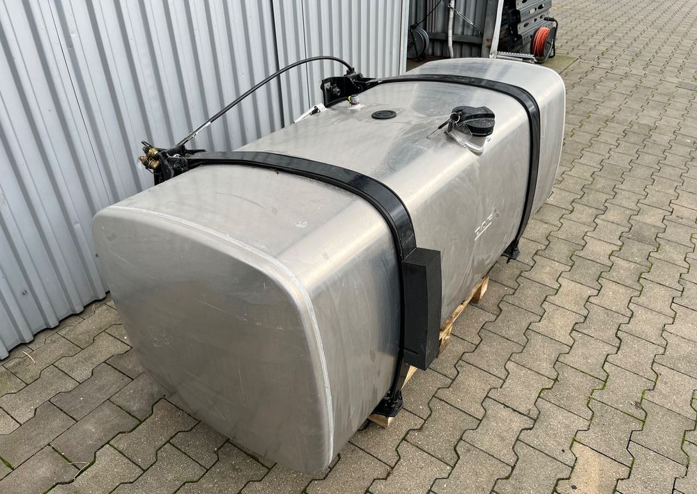 Zbiornik paliwa DAF XG XF CF 620 litrów bak jak NOWY - Hệ thống nhiên liệu cho Xe tải: hình 3 Zbiornik paliwa DAF XG XF CF 620 litrów bak jak NOWY - Hệ thống nhiên liệu cho Xe tải: hình 3