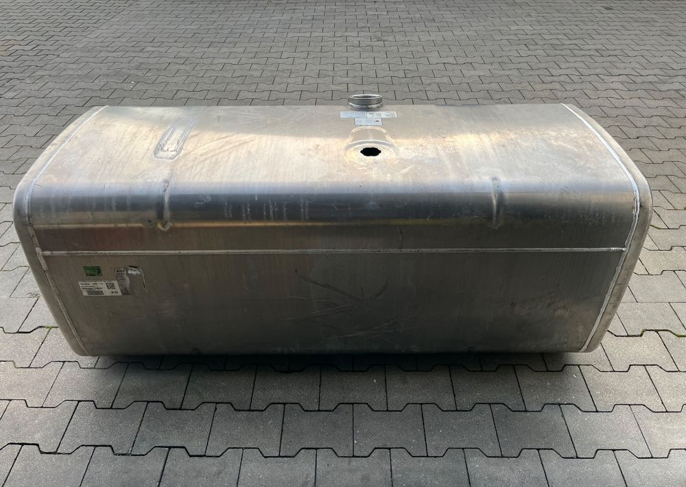 Zbiornik paliwa MAN TGX TGS 590 litrów bak - Hệ thống nhiên liệu cho Xe tải: hình 4 Zbiornik paliwa MAN TGX TGS 590 litrów bak - Hệ thống nhiên liệu cho Xe tải: hình 4
