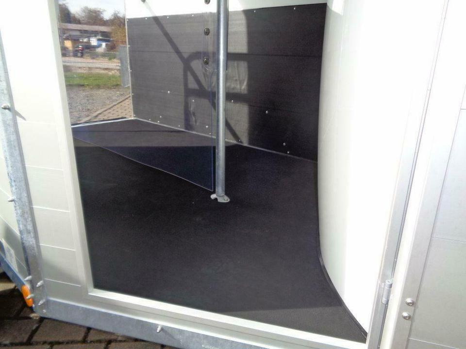 Böckmann Pferdeanhänger, Champion R, ALUBODEN, SaKa, 100 km/h - Rơ moóc chở ngựa: hình 3 Böckmann Pferdeanhänger, Champion R, ALUBODEN, SaKa, 100 km/h - Rơ moóc chở ngựa: hình 3