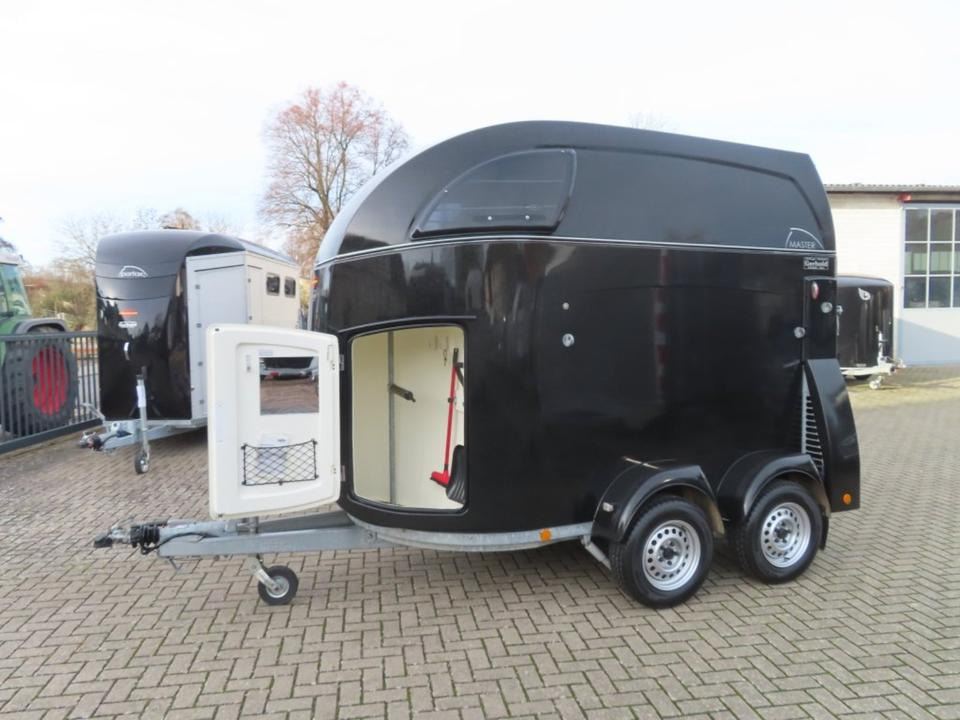 Pferdeanhänger Böckmann Master, Aluboden Sattelkammer 100 Km/h - Rơ moóc chở ngựa: hình 5 Pferdeanhänger Böckmann Master, Aluboden Sattelkammer 100 Km/h - Rơ moóc chở ngựa: hình 5
