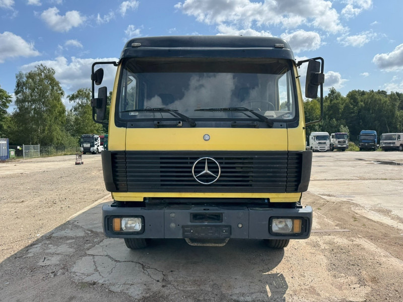 Mercedes-Benz SK 1726 (13.000L / 2 COMPARTIMENTS / GRAND PONT / LAMES / V8) - Xe bồn: hình 2 Mercedes-Benz SK 1726 (13.000L / 2 COMPARTIMENTS / GRAND PONT / LAMES / V8) - Xe bồn: hình 2