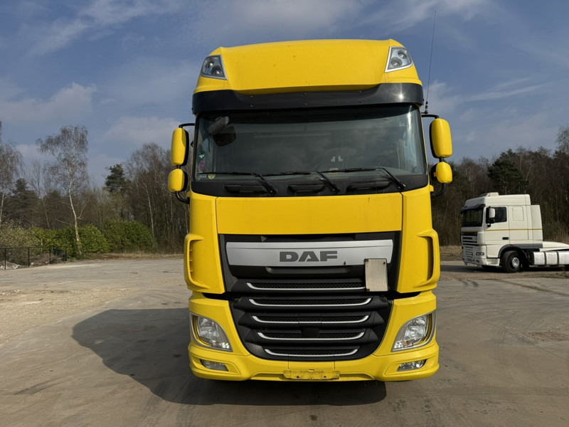 DAF 106 XF 460 Super Space Cab (MANUAL GEARBOX / BOITE MANUELLE / EURO 6) - Xe đầu kéo: hình 2 DAF 106 XF 460 Super Space Cab (MANUAL GEARBOX / BOITE MANUELLE / EURO 6) - Xe đầu kéo: hình 2