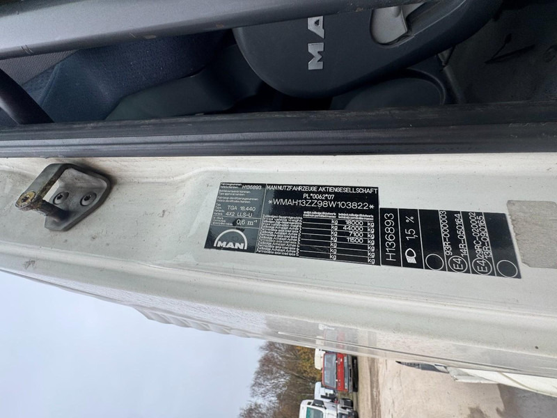 Xe đầu kéo MAN TGA 18.440 (MANUAL GEARBOX / BOITE MANUELLE): hình 13 Xe đầu kéo MAN TGA 18.440 (MANUAL GEARBOX / BOITE MANUELLE): hình 13
