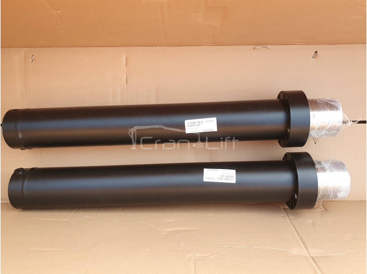 Siłownik, cylinder obrotu Epsilon M100, M110, M120, M130 YE06005_425 - Xi lanh thủy lực cho Cẩu gấp: hình 1 Siłownik, cylinder obrotu Epsilon M100, M110, M120, M130 YE06005_425 - Xi lanh thủy lực cho Cẩu gấp: hình 1