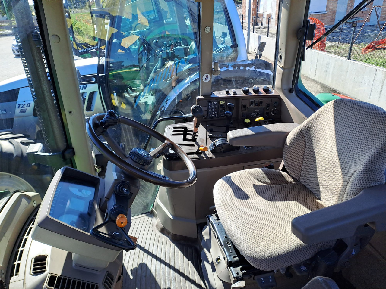 JOHN DEERE 6920 S - Máy cày: hình 5 JOHN DEERE 6920 S - Máy cày: hình 5