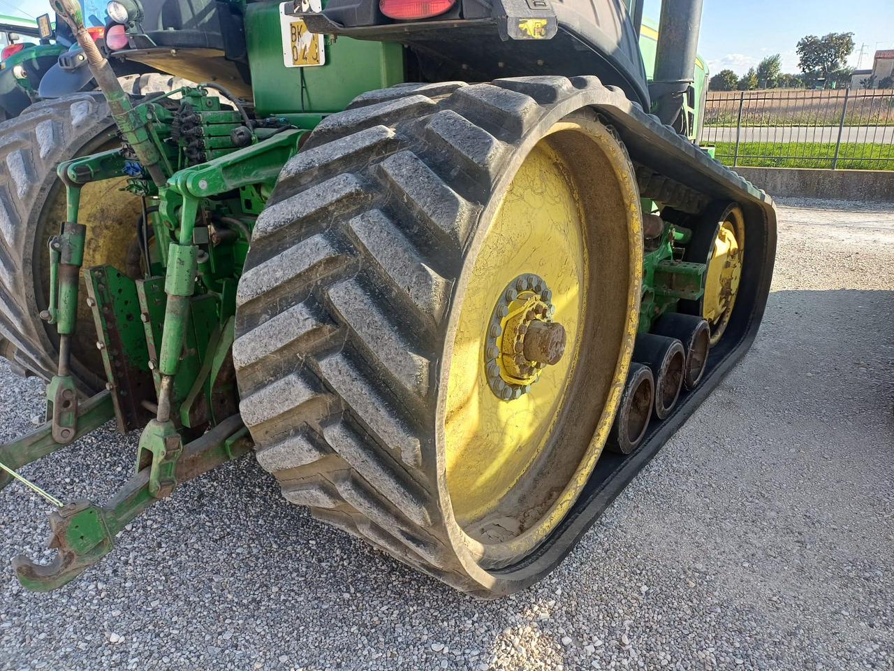 JOHN DEERE 8320 RT - Máy cày: hình 4 JOHN DEERE 8320 RT - Máy cày: hình 4