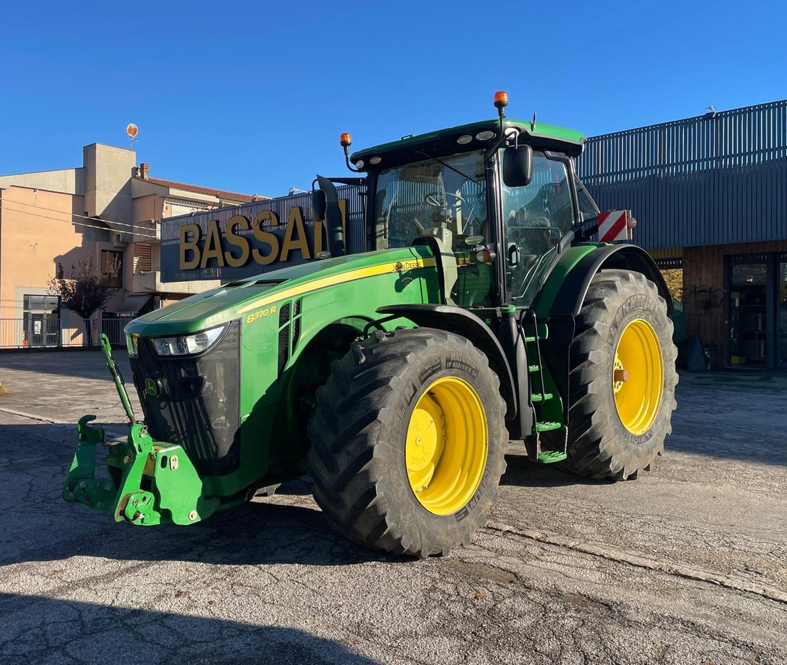 JOHN DEERE 8370 R - Máy cày: hình 1 JOHN DEERE 8370 R - Máy cày: hình 1