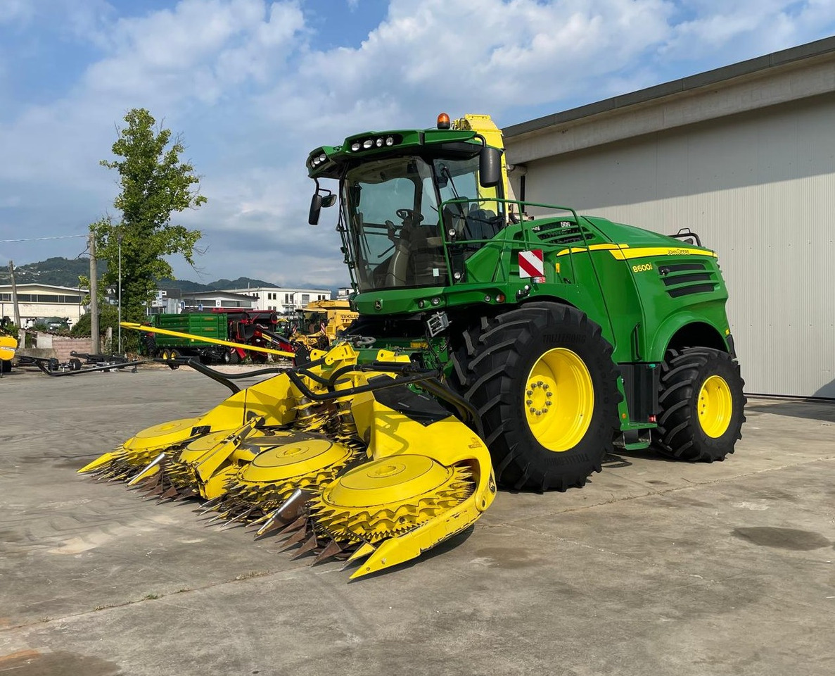 JOHN DEERE TRINCIA 8600i - Máy gặt đập thức ăn gia súc: hình 1 JOHN DEERE TRINCIA 8600i - Máy gặt đập thức ăn gia súc: hình 1