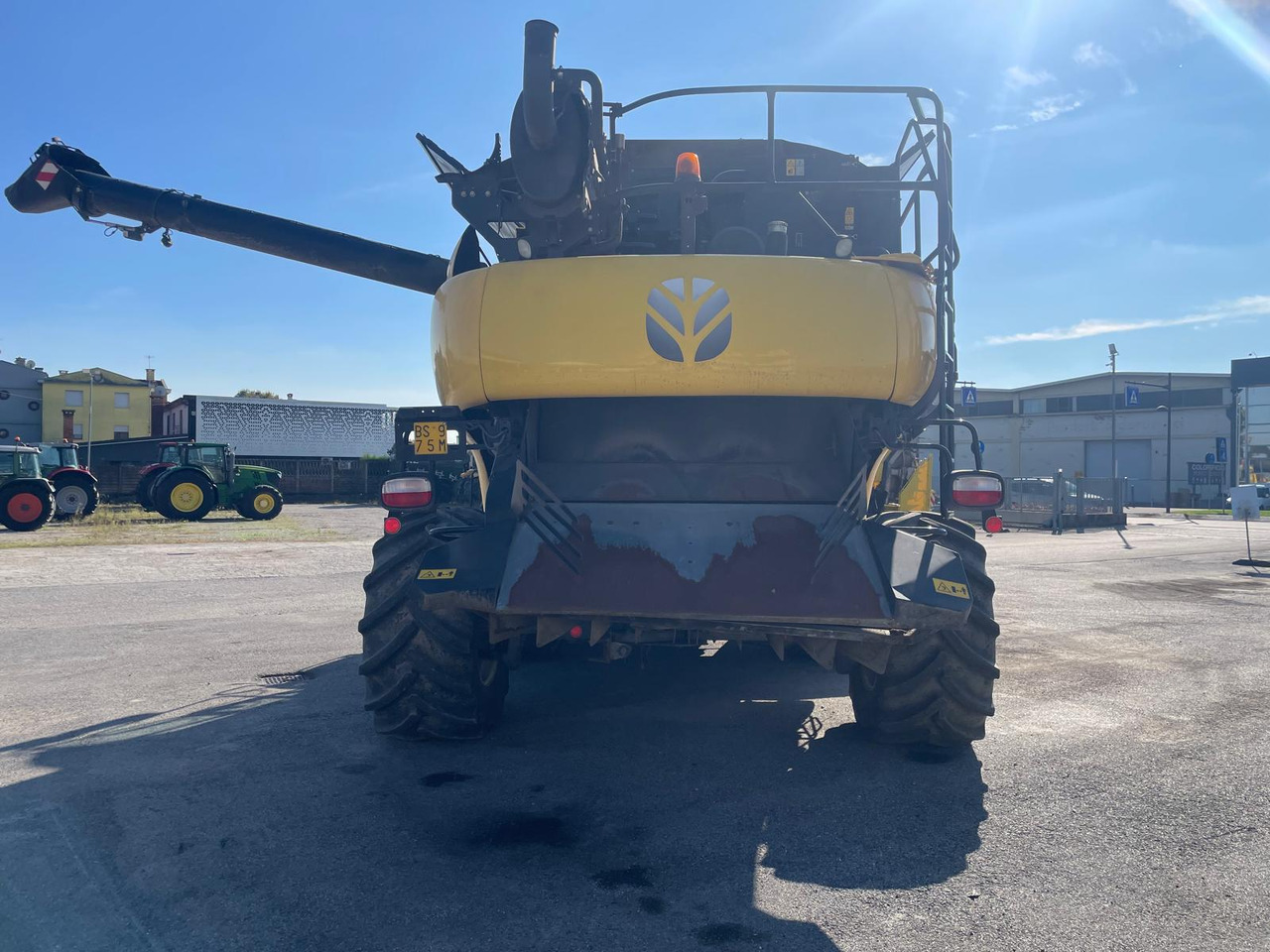 NEW HOLLAND MIETITREBBIA CR 9.90 - Máy gặt đập: hình 4 NEW HOLLAND MIETITREBBIA CR 9.90 - Máy gặt đập: hình 4