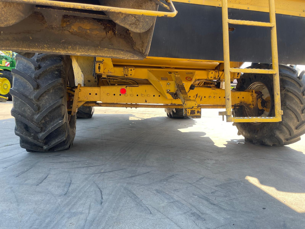 NEW HOLLAND MIETITREBBIA TF 78 - Máy gặt đập: hình 4 NEW HOLLAND MIETITREBBIA TF 78 - Máy gặt đập: hình 4