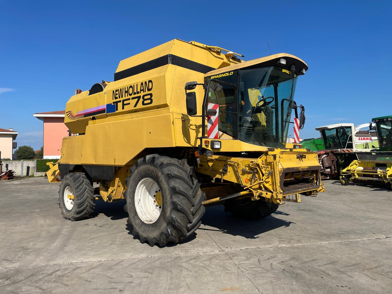 NEW HOLLAND MIETITREBBIA TF 78 - Máy gặt đập: hình 3 NEW HOLLAND MIETITREBBIA TF 78 - Máy gặt đập: hình 3