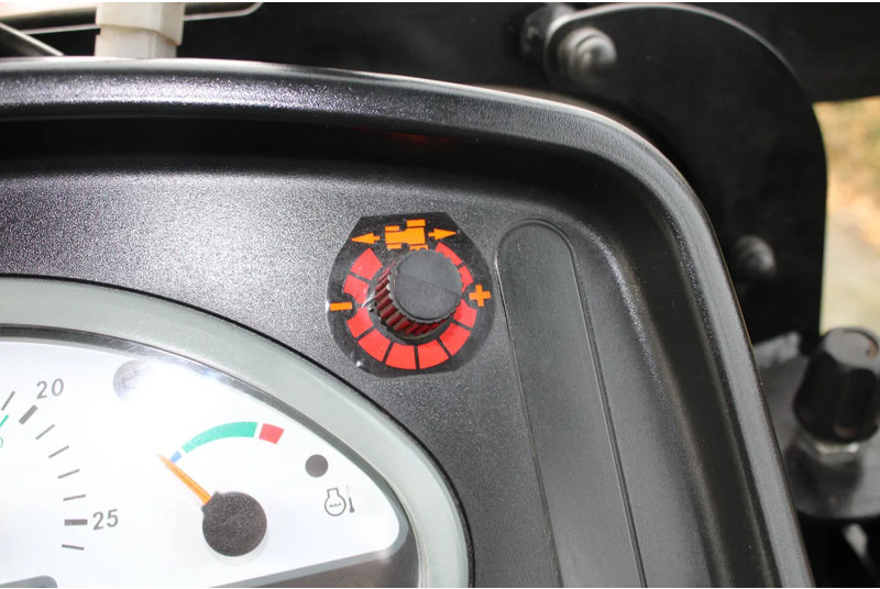 Máy cày Massey Ferguson 3640 S: hình 20