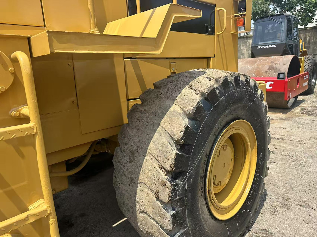 Máy xúc lật bánh lốp CATERPILLAR 966f: hình 15 Máy xúc lật bánh lốp CATERPILLAR 966f: hình 15