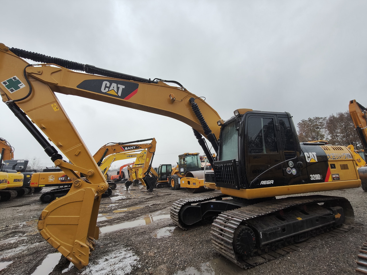 CATERPILLAR used 320D excavator - Máy xúc bánh xích: hình 4 CATERPILLAR used 320D excavator - Máy xúc bánh xích: hình 4