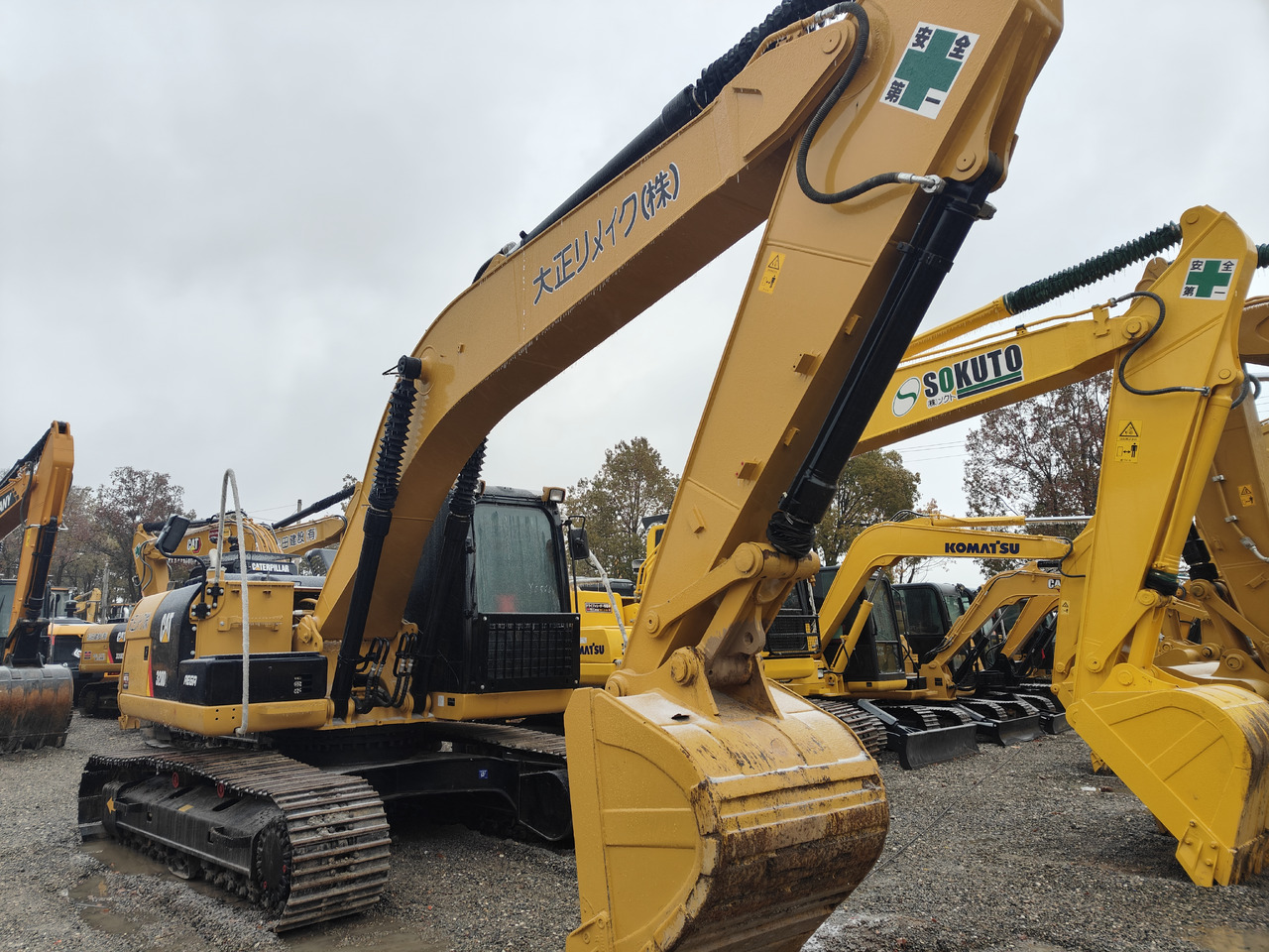 CATERPILLAR used 320D excavator - Máy xúc bánh xích: hình 2 CATERPILLAR used 320D excavator - Máy xúc bánh xích: hình 2