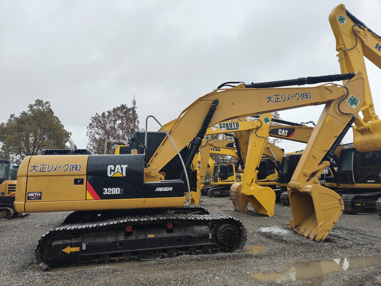 CATERPILLAR used 320D excavator - Máy xúc bánh xích: hình 3 CATERPILLAR used 320D excavator - Máy xúc bánh xích: hình 3